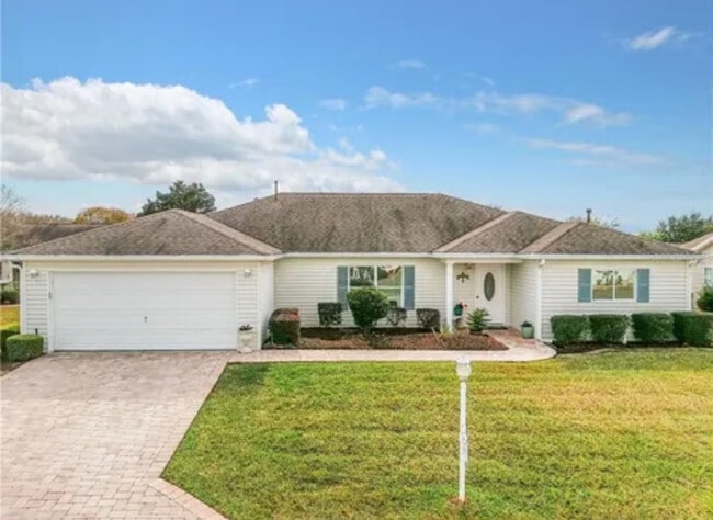 property at 9072 SE 135th Ln