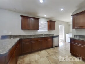 9215 N 39th Dr in Phoenix, AZ - Foto de edificio - Building Photo