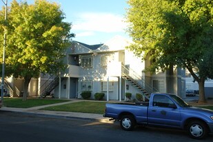 Lake Mead Villas in Las Vegas, NV - Building Photo