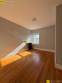 1485 Beacon St, Unit 3 in Brookline, MA - Building Photo - Building Photo