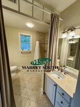 330 E 46th St in Savannah, GA - Building Photo - Building Photo