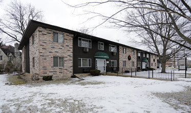 Forest Acres Apartments in Hales Corners, WI - Building Photo - Building Photo