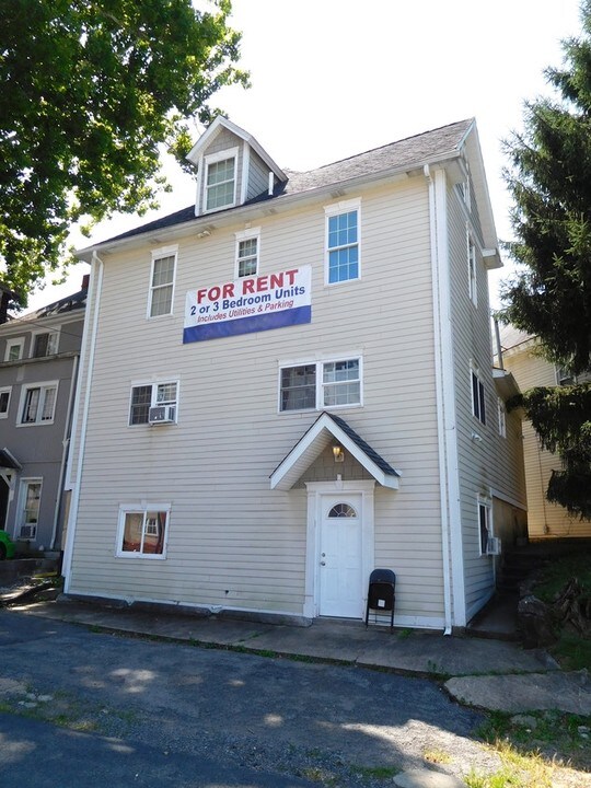 459 Dallas St in Morgantown, WV - Foto de edificio
