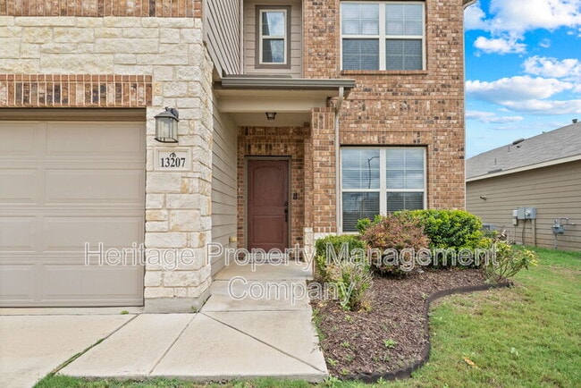 13207 Frio Parke in San Antonio, TX - Building Photo - Building Photo