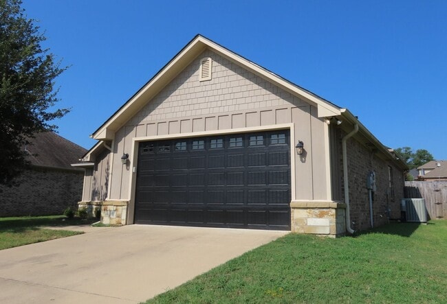 7317 Flat Rock Ln in Tyler, TX - Building Photo - Building Photo