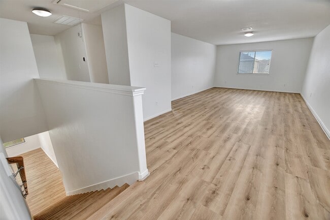 property at 4423 Garden Ridge Ct