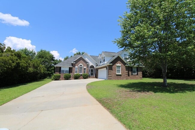 1820 Moorhill Estate Dr in Sumter, SC - Foto de edificio - Building Photo