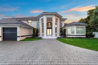 11080 SW 23rd St in Davie, FL - Building Photo - Building Photo