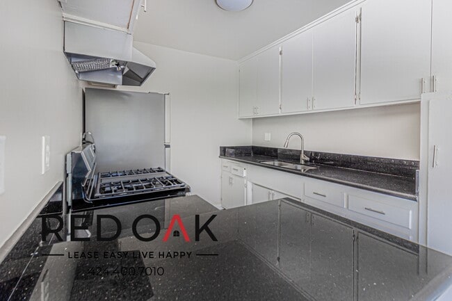 4024 Nicolet Ave in Los Angeles, CA - Building Photo - Building Photo