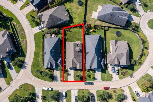 property at 193 Climbing Oaks Pl