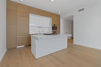 313 W 17th St in Austin, TX - Building Photo - Building Photo