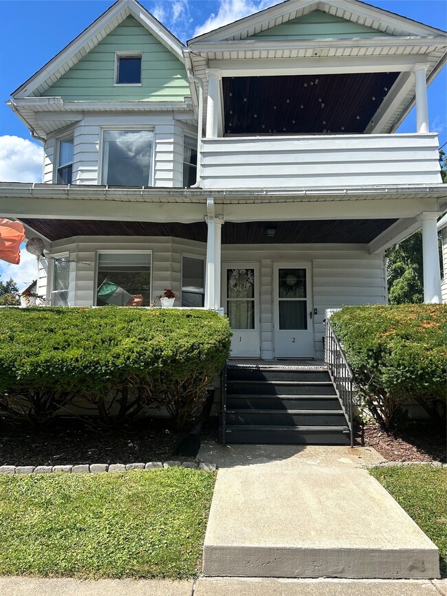 property at 52 Vine St