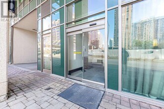 208 Enfield Pl in Mississauga, ON - Building Photo - Building Photo