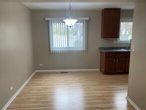 668 Niagara Dr in Bolingbrook, IL - Building Photo - Building Photo