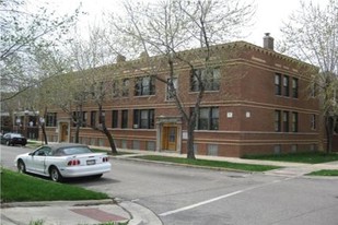 3801 W Wrightwood Ave Apartments