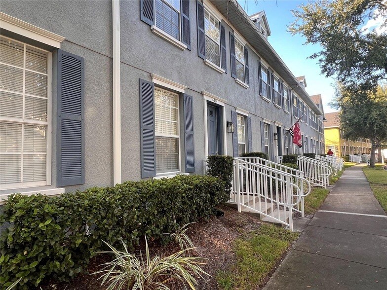 6282 Westcott Cove Blvd, Unit 05307 in Orlando, FL - Building Photo