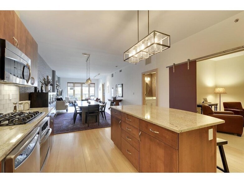 401 N 2nd St in Minneapolis, MN - Building Photo