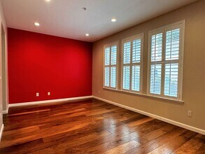 42 Arnold Dr in Novato, CA - Building Photo - Building Photo