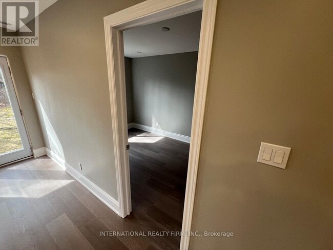 73 Murray Dr in Aurora, ON - Building Photo - Building Photo