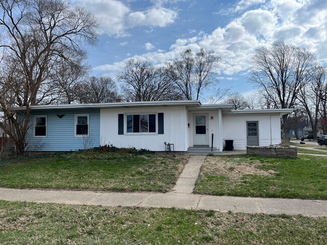 393 W 20th St in Holland, MI - Foto de edificio - Building Photo