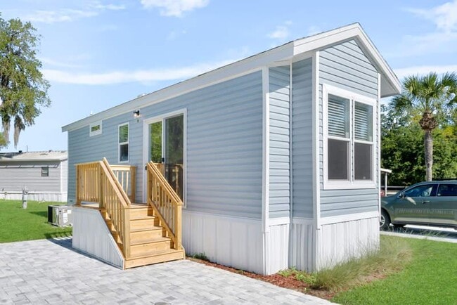 property at 7250 FL-44