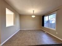 9235 Scott Ln NW in Edmonton, AB - Building Photo - Building Photo