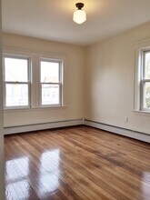 75 Gardena St, Unit 75 in Boston, MA - Foto de edificio - Building Photo