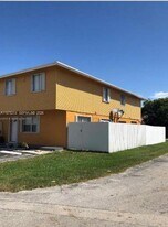 43 NE 12th Ave in Homestead, FL - Building Photo