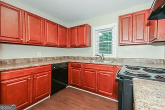 261 Hermer Cir NW in Atlanta, GA - Building Photo - Building Photo