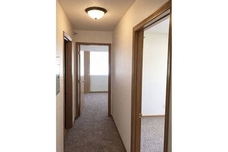 SOUTHERN HILLS in Oskaloosa, IA - Building Photo - Building Photo