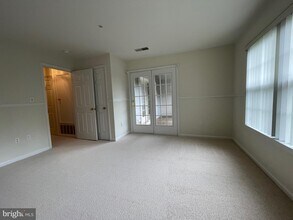 6103 Wigmore Ln-Unit -M in Alexandria, VA - Building Photo - Building Photo