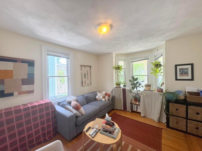 135 Morrison Ave, Unit 1