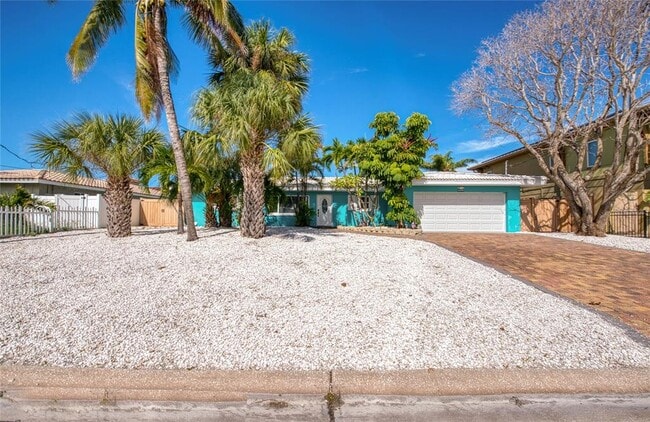 4222 Miller Dr in St Pete Beach, FL - Building Photo - Building Photo