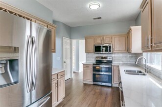 2123 Cannes Dr in Carrollton, TX - Building Photo - Building Photo