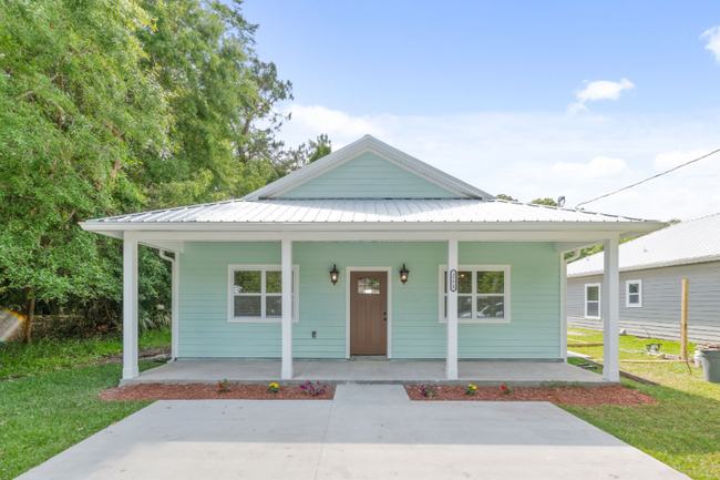 property at 2781 Usina St