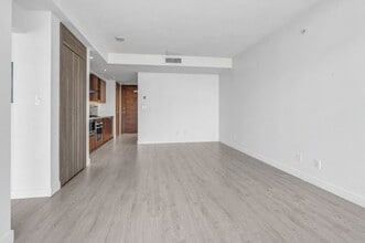 4720 Lougheed Hwy. in Burnaby, BC - Building Photo - Building Photo