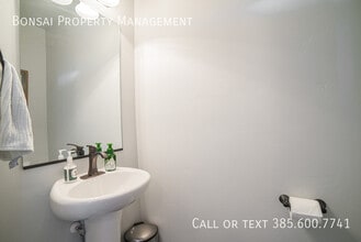 6189 Birch Run Rd in South Jordan, UT - Building Photo - Building Photo