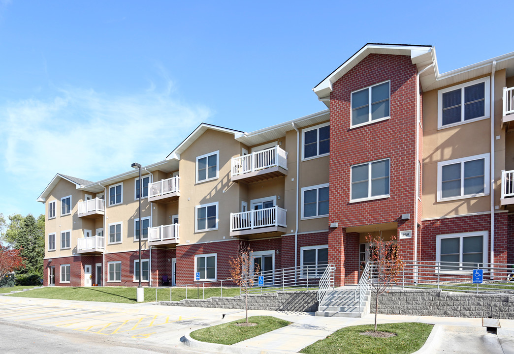 Chateau La Fleur in Lincoln, NE - Building Photo