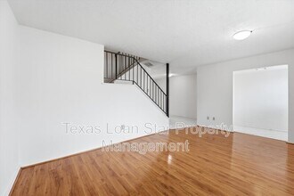 12447 Sharpview Dr in Houston, TX - Building Photo - Building Photo