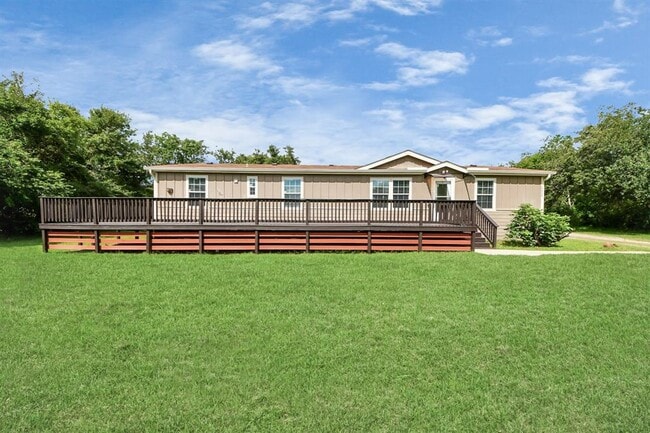 property at 4000 Mustang Rd