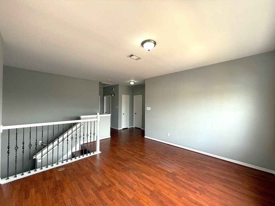 13119 S Bellaire Estates Dr in Houston, TX - Foto de edificio