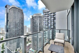 88 SW 7th St, Unit 3503 in Miami, FL - Building Photo