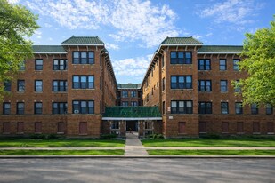 6710 S Merrill Ave, Unit 2W in Chicago, IL - Building Photo