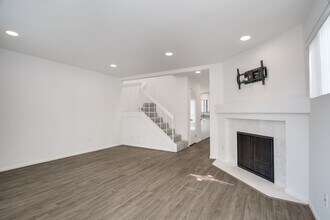 1116 Thomas Ave in San Diego, CA - Building Photo - Building Photo