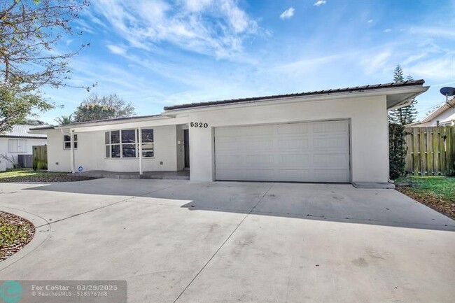 5320 SW 8th St in Plantation, FL - Building Photo - Building Photo