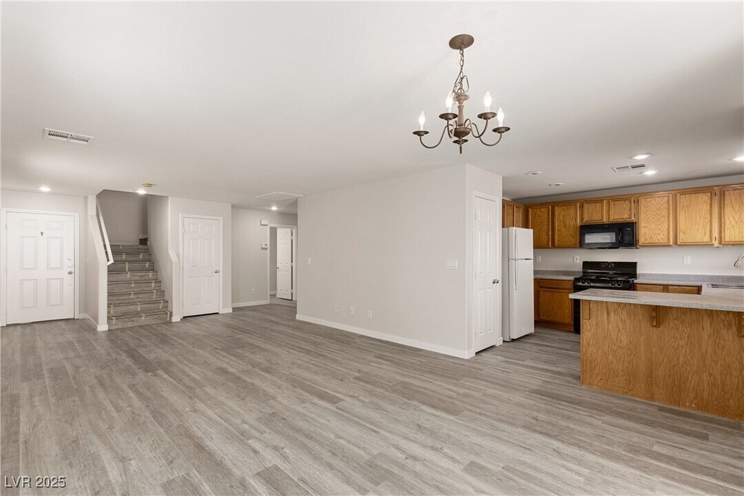 218 Lantana Breeze Dr in Las Vegas, NV - Foto de edificio