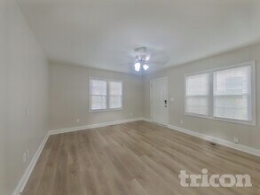 717 West Blvd in Charlotte, NC - Foto de edificio - Building Photo