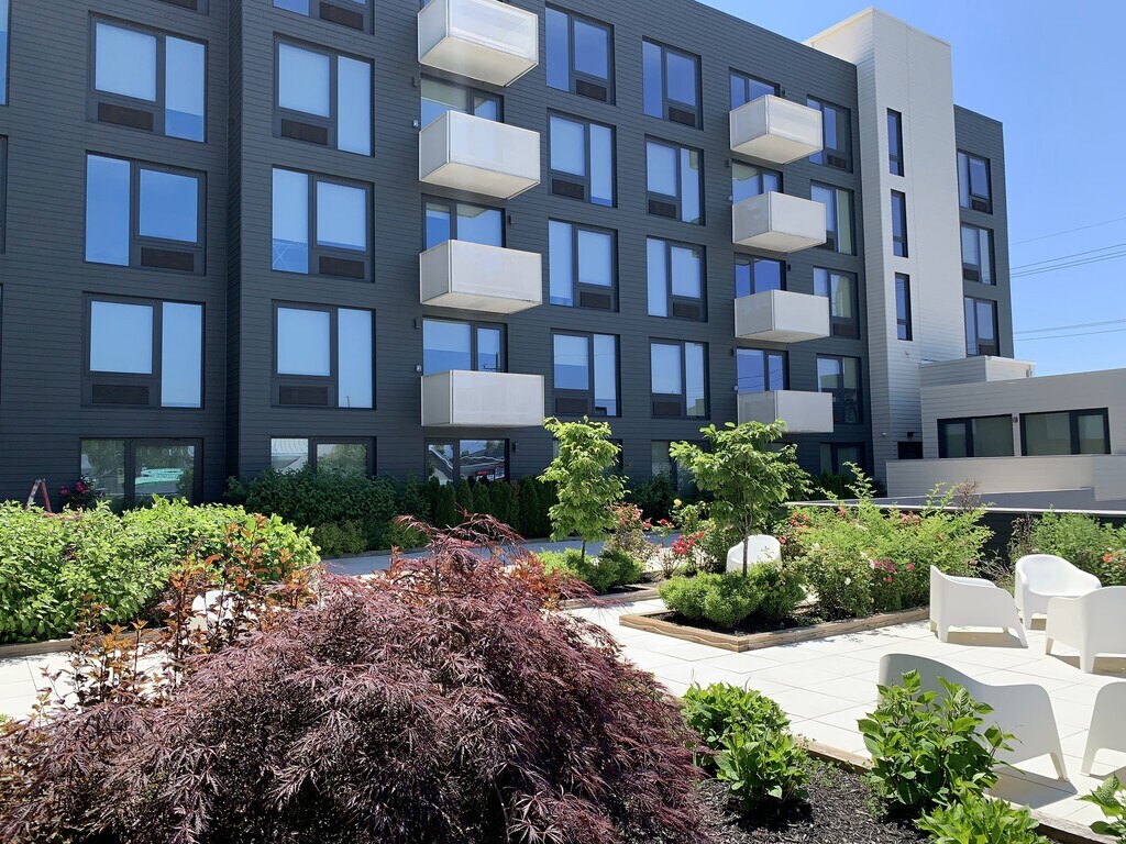 The Promenade at Central Apartments in Valley Stream, NY