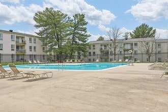 Andrews Ridge Apartments in Suitland, MD - Foto de edificio - Building Photo