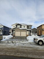 10422 133 Ave. in Grande Prairie, AB - Building Photo